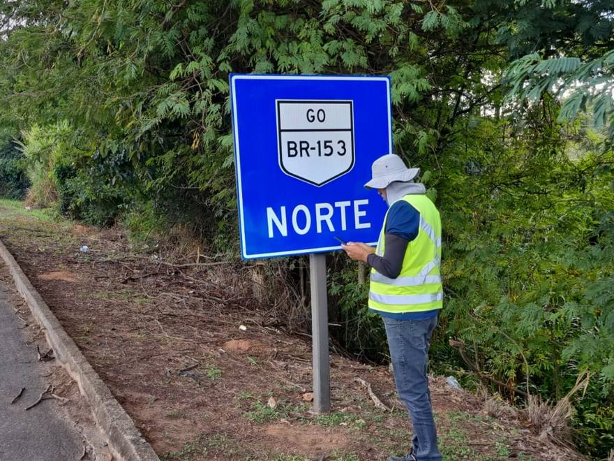 Recuperação da visibilidade de placa na BR-153